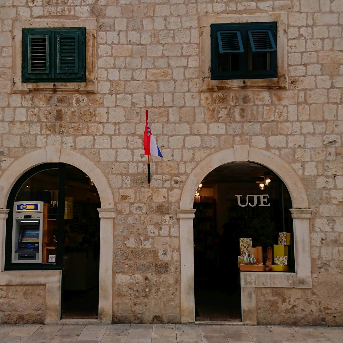 UJE front facade seen from Stradun