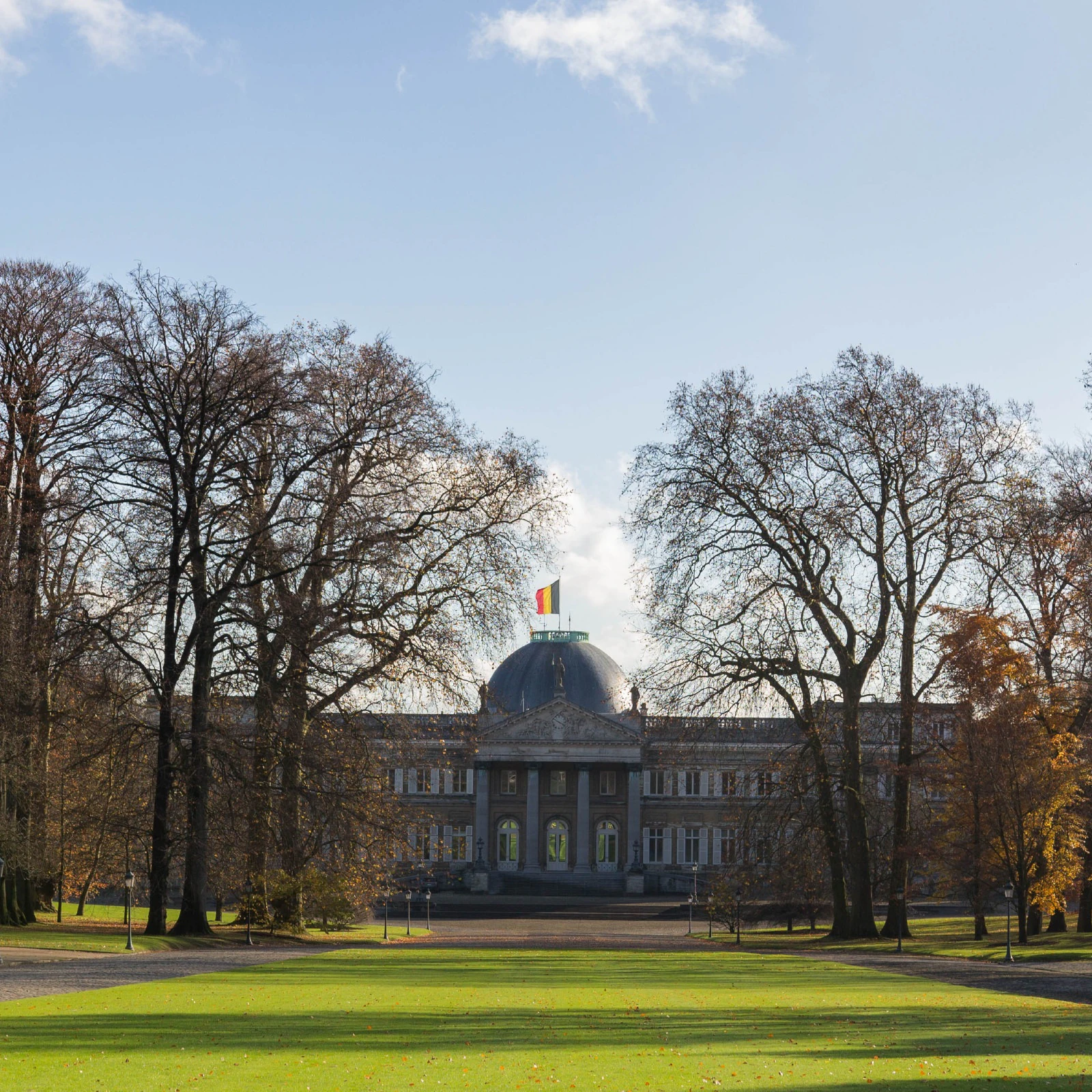 Front view of Chateau de Laeken
