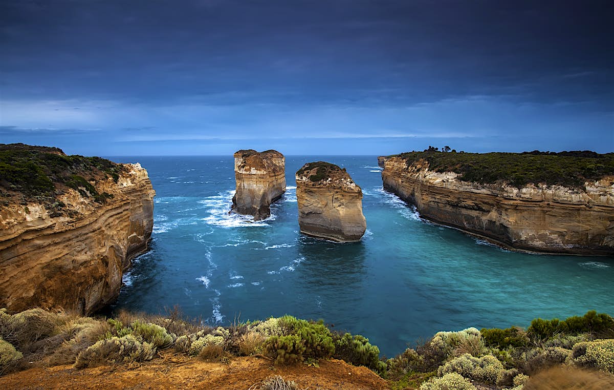 Great Ocean Road travel Victoria, Australia Lonely