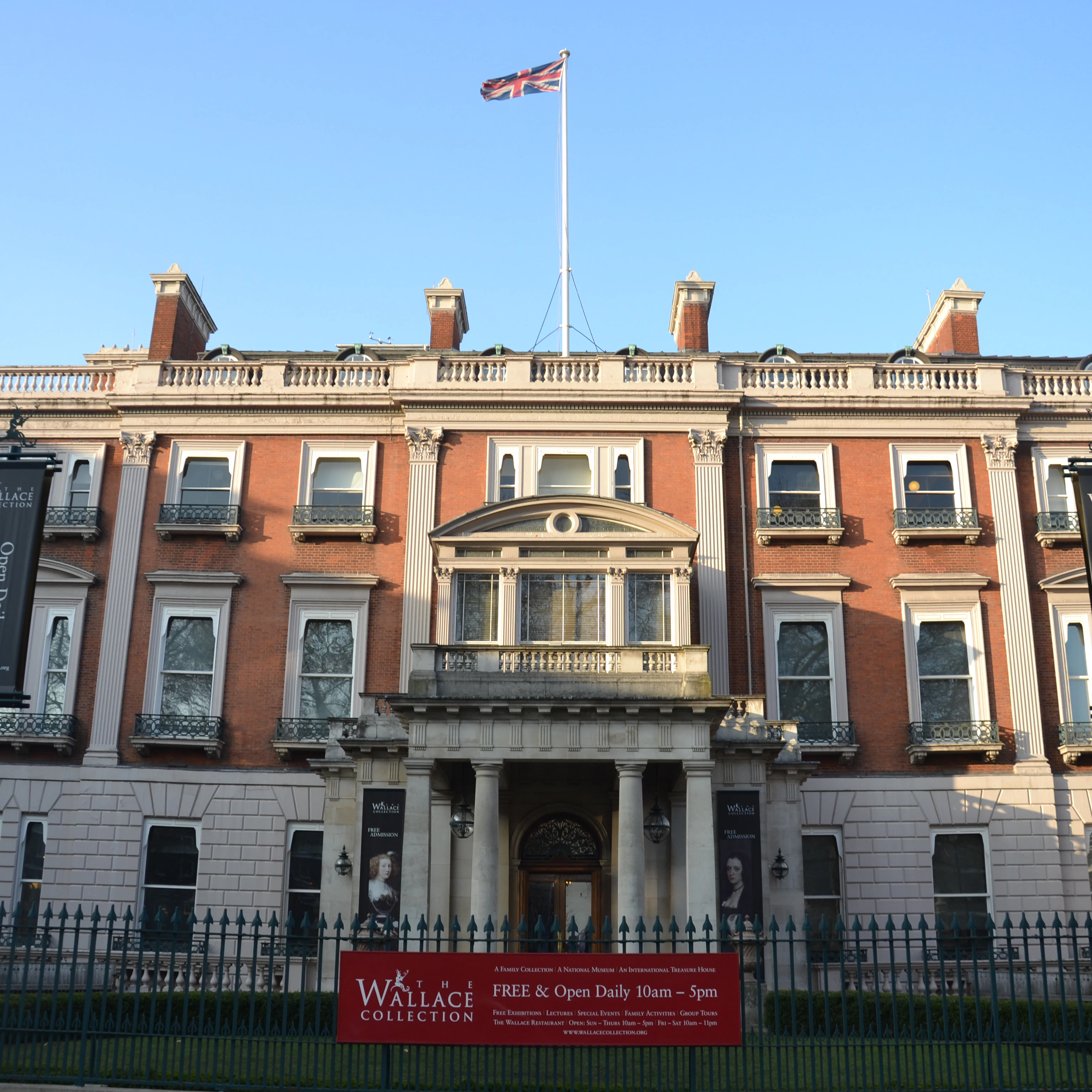 One of London's best small galleries, the Wallace collection is a fascinating window into the life of 18th century aristocracy