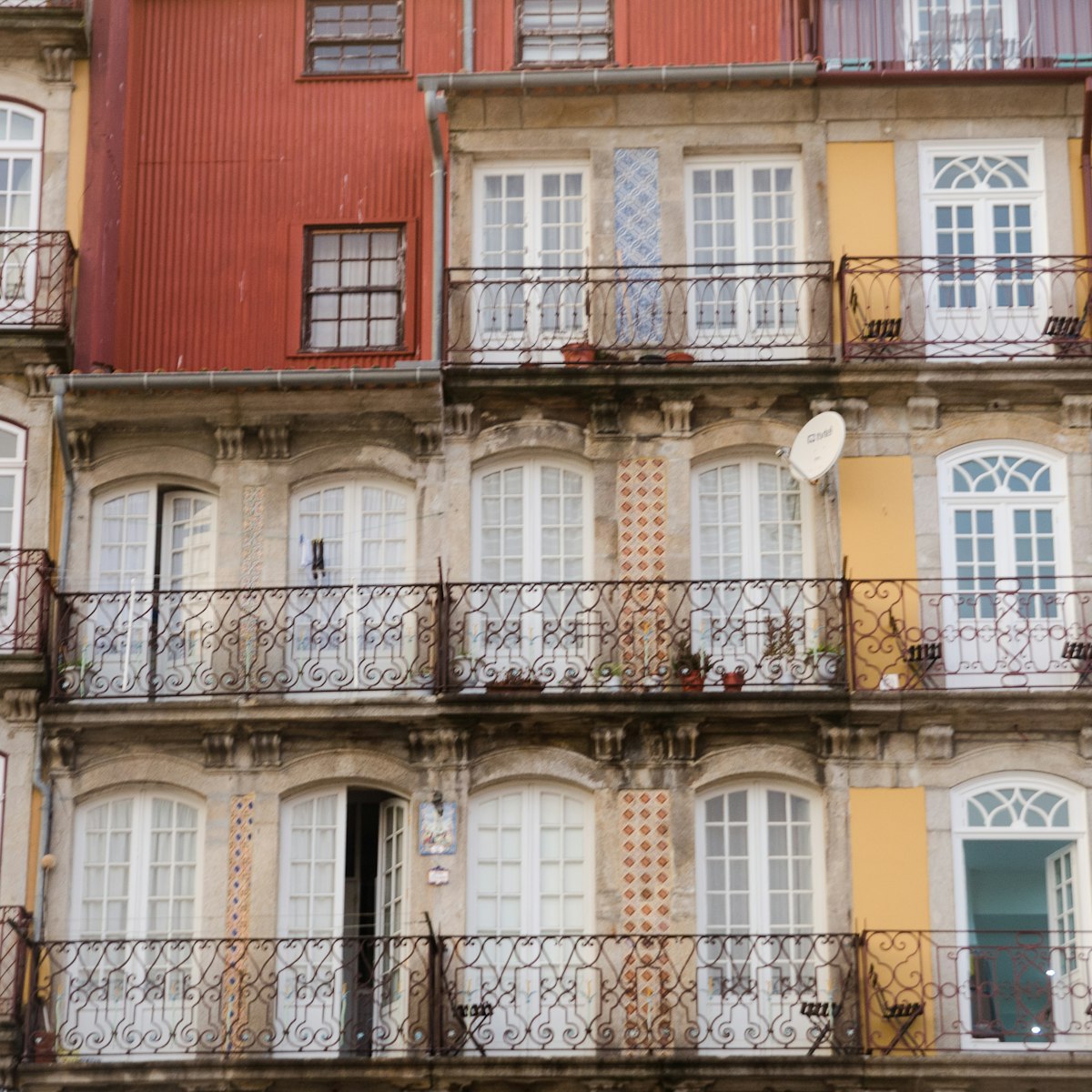 Porto's Ribeira Houses