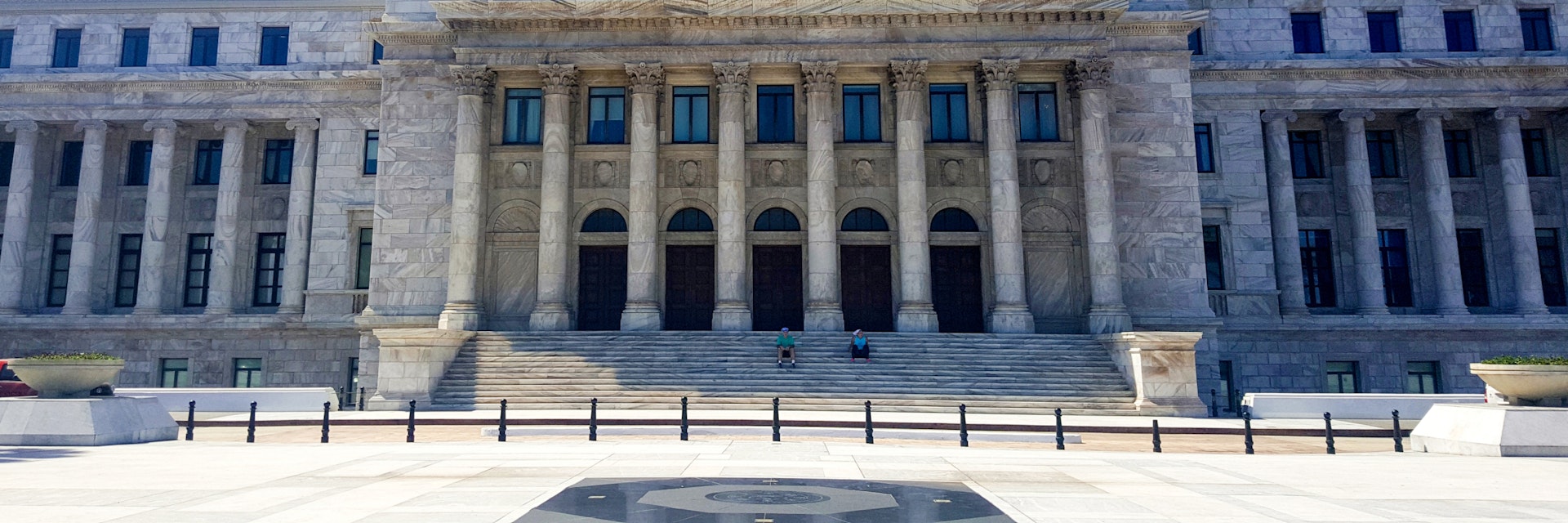 Front view of El Capitolio.