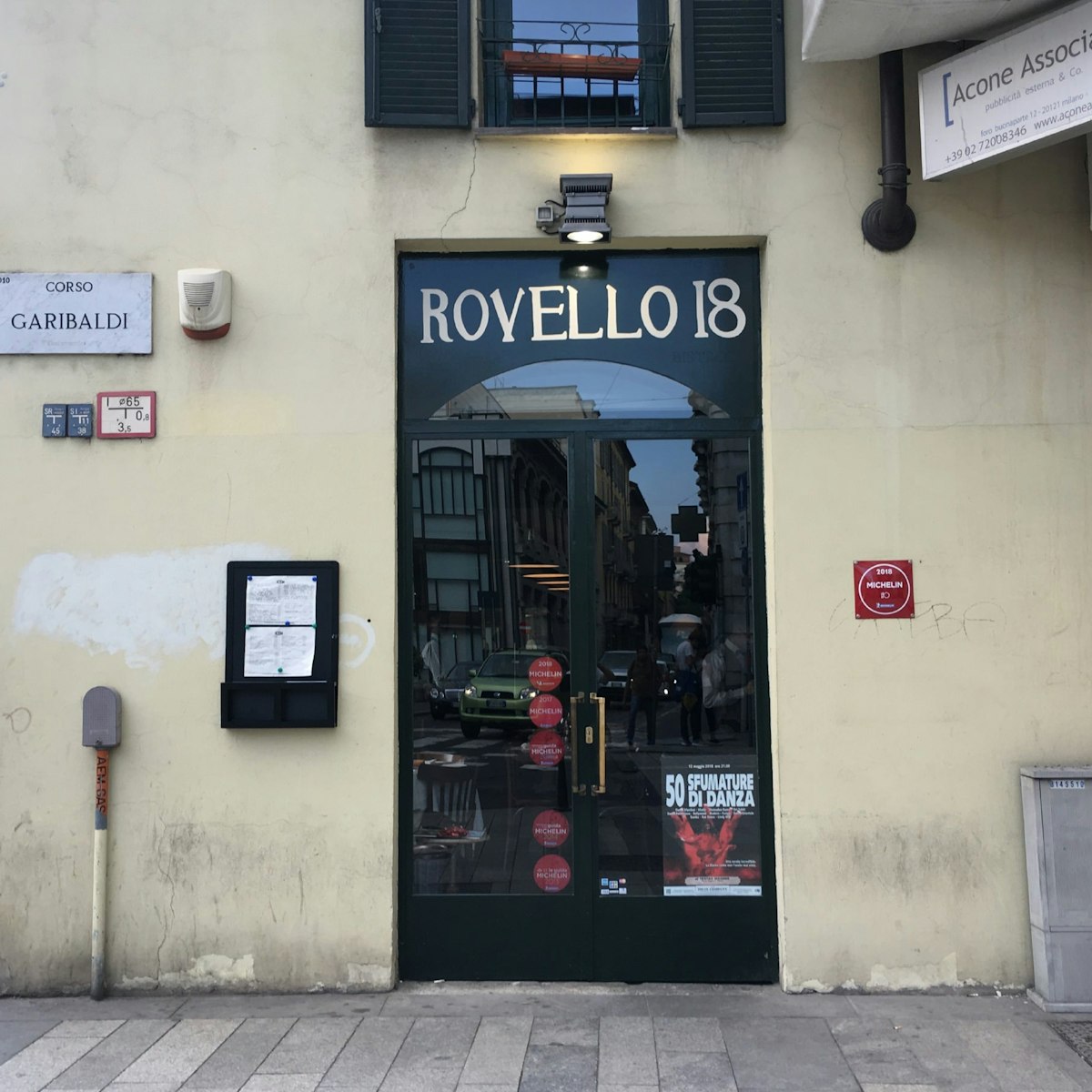 Rovello restaurant entrance
