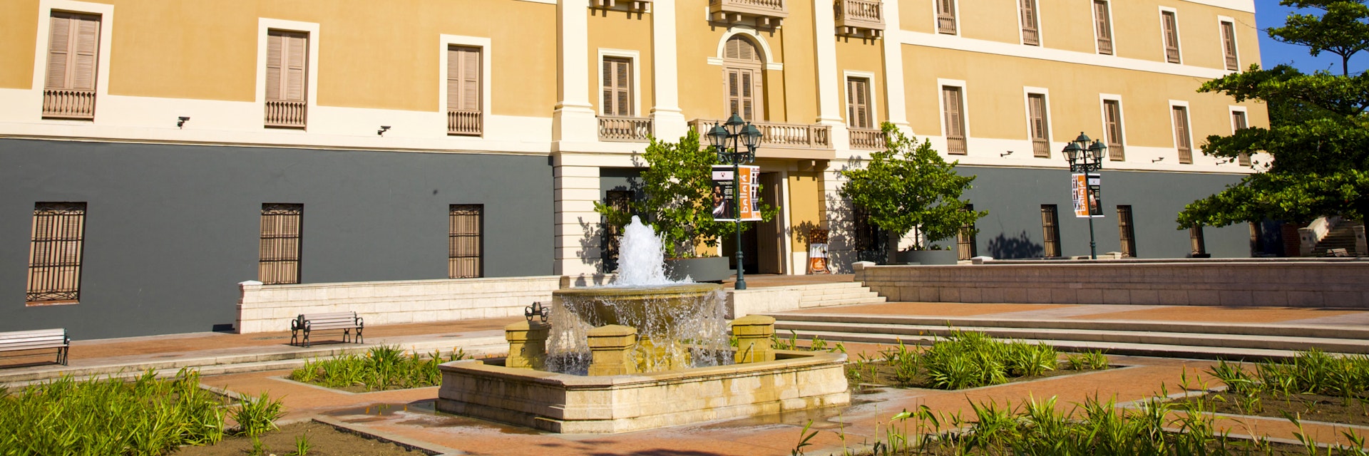 Plaza del Cuartel, in front of Museo de las Americas, near Galeria Nacional/National Gallery, and Instituto de Cultura Puertorriquena