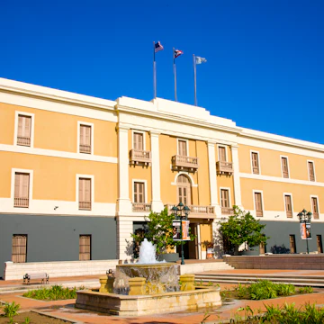Plaza del Cuartel, in front of Museo de las Americas, near Galeria Nacional/National Gallery, and Instituto de Cultura Puertorriquena