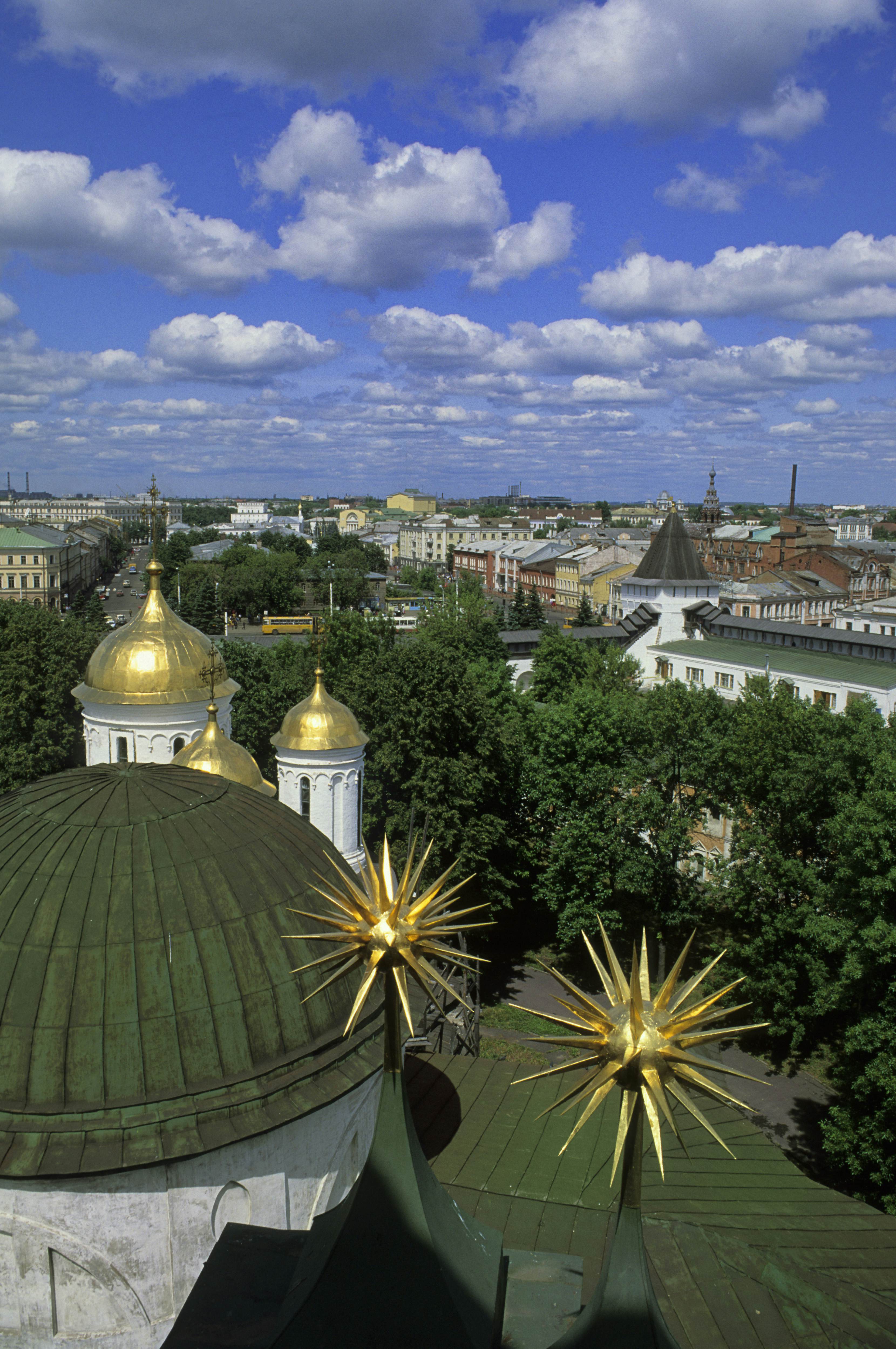 RUSSIA - 1992/01/01: Russia, Yaroslavl, Monastery Of The Transfiguration Of The Savior, View Of City. (Photo by Wolfgang Kaehler/LightRocket via Getty Images)