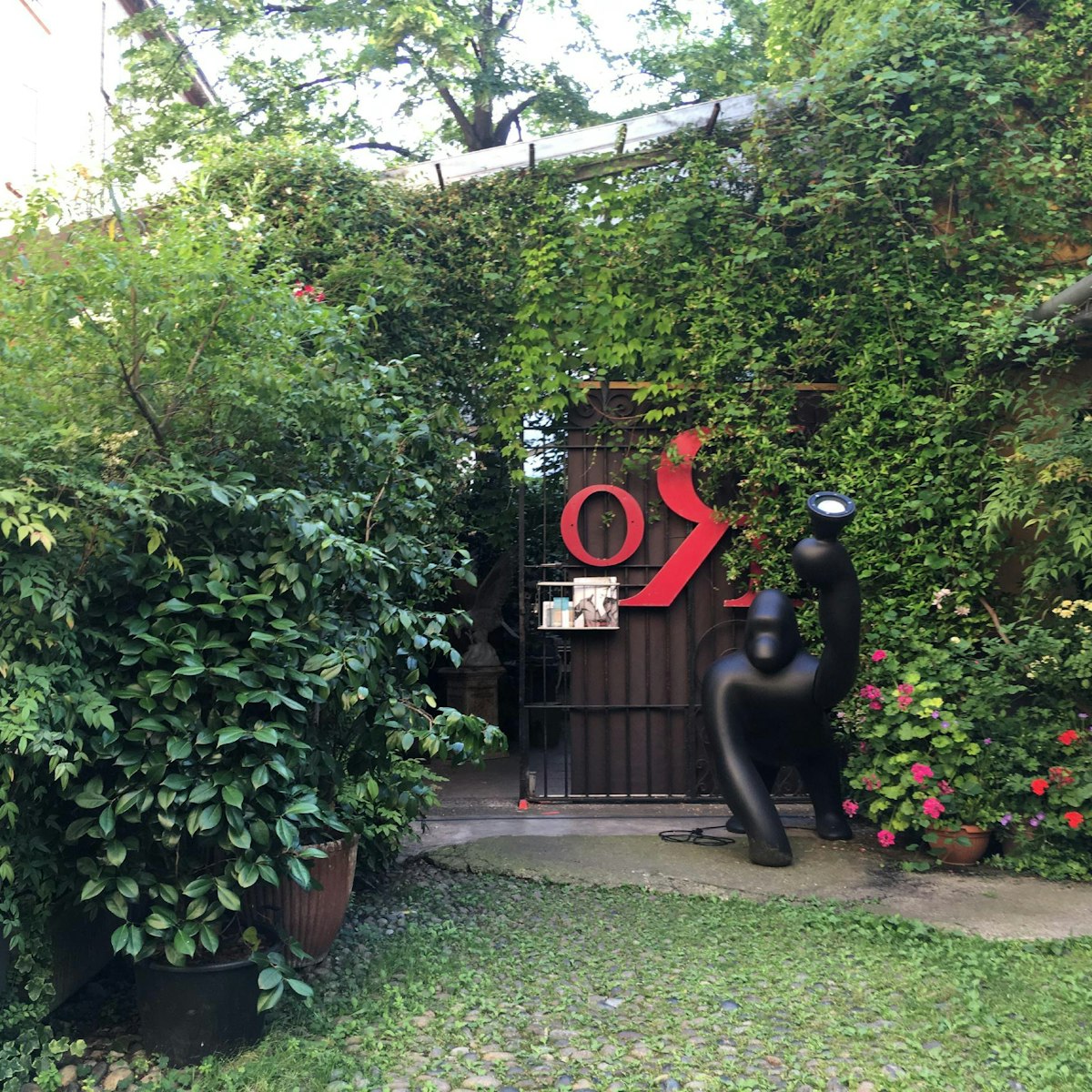 Spazio Rossana Orlandi courtyard entrance