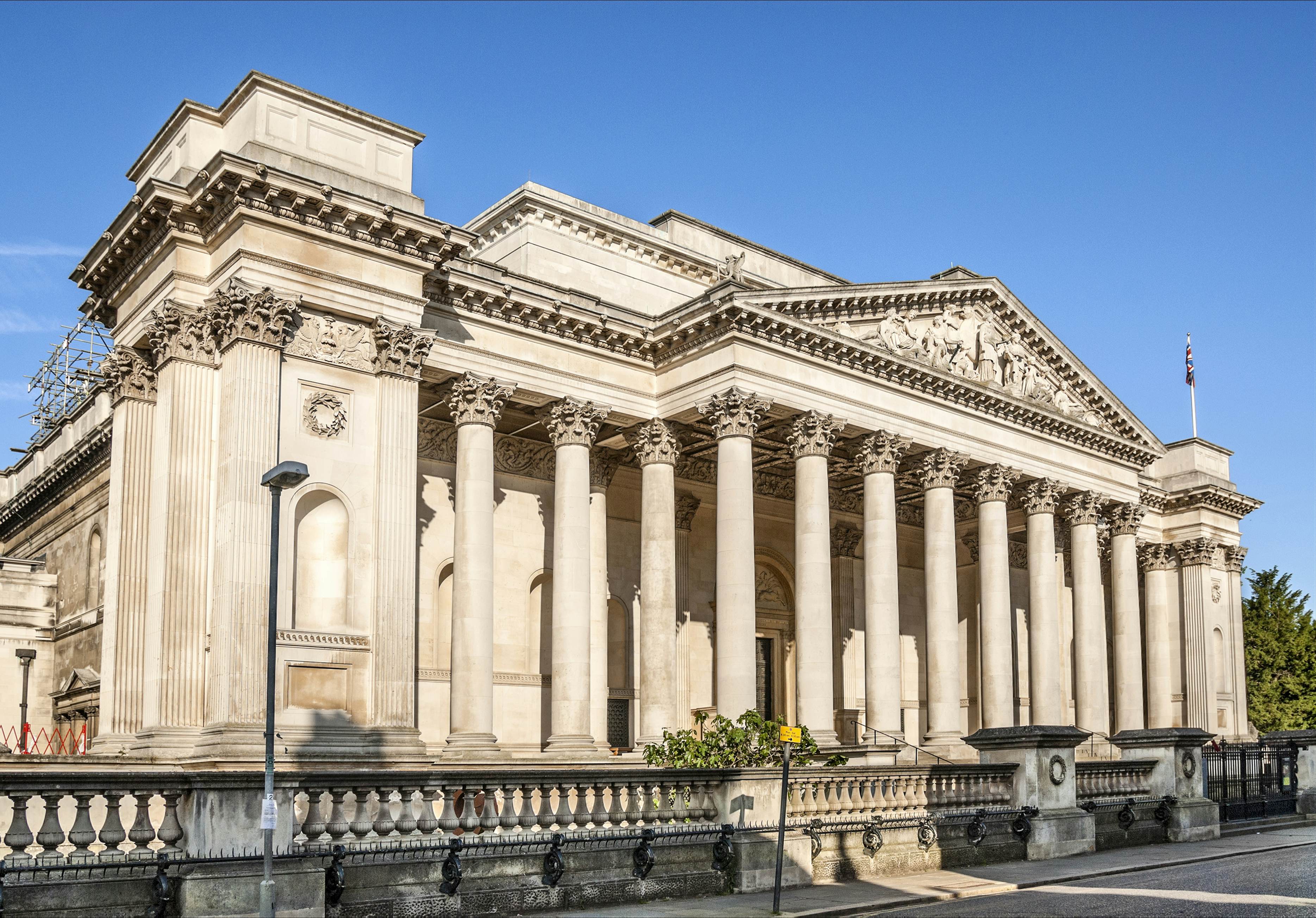 CAMBRIDGE, UNITED KINGDOM - 2009/06/14: Fitzwilliam Museum at the  university city. (Photo by Olaf Protze/LightRocket via Getty Images)