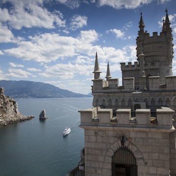 Ukraine, Crimea, Yalta, Gaspra, Swallow's Nest castle perched on Aurora Cliff