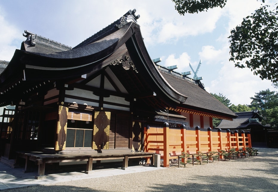 JAPAN - DECEMBER 10: Sumiyoshi Taisha Shinto Shrine, Osaka, Japan, 3rd century. (Photo by DeAgostini/Getty Images)