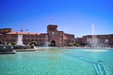 Yerevan, central plaza with fountains