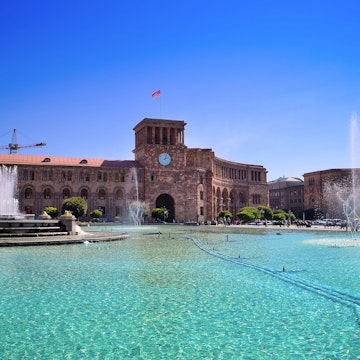 Yerevan, central plaza with fountains