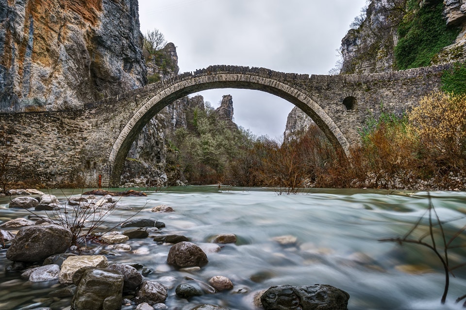 Traditional old stone bridge in Zagorohoria