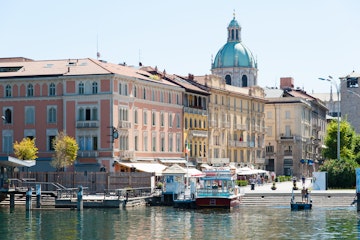 Buildings alongside Lake Como at Piazza Cavour, Como, Lombardy, Italy