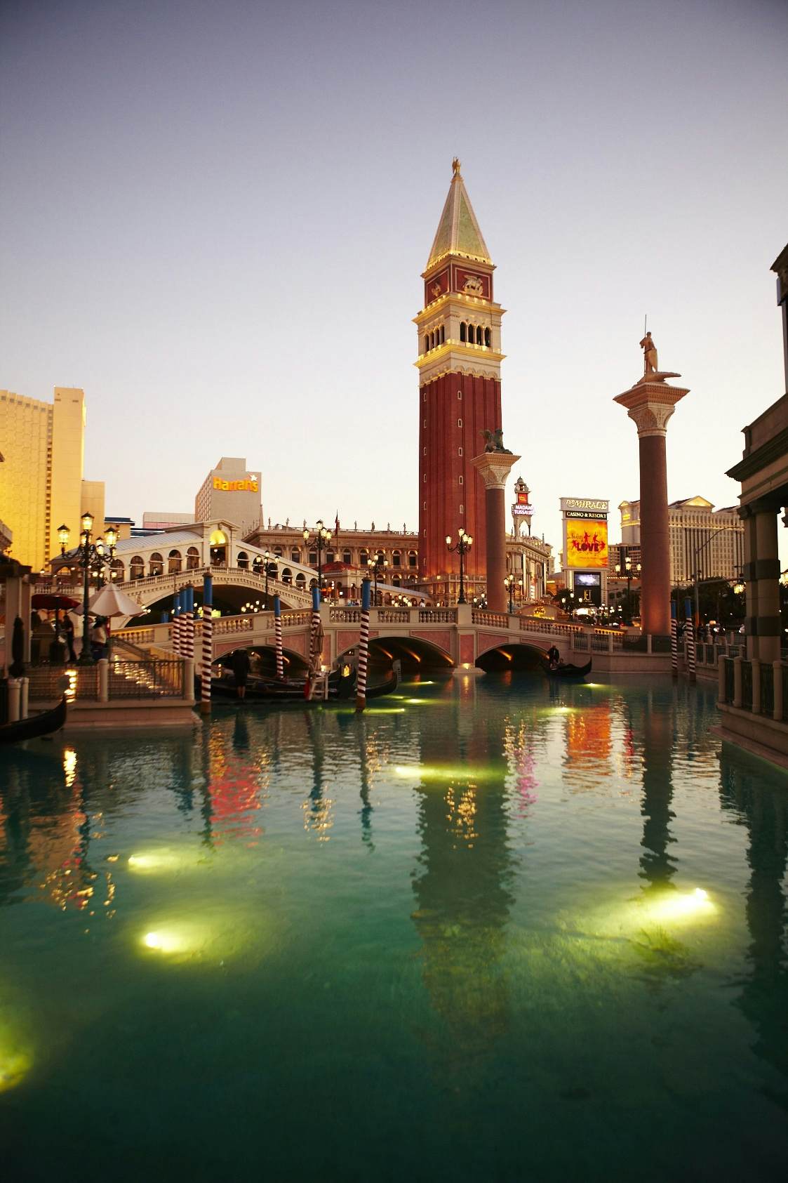 Entrance of The Venetian Resort on Las Vegas Strip in Las Vegas, Nevada,  USA. The Venetian resort complex is the second largest hotel in the world  Stock Photo - Alamy