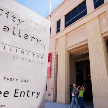 City Gallery sign and entrance.