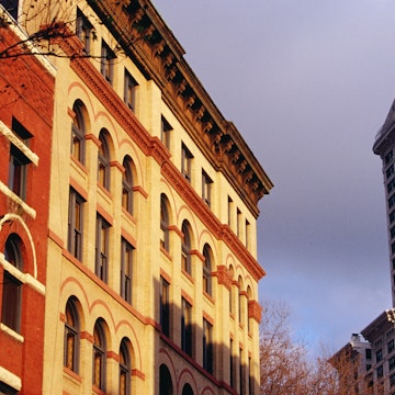 Pioneer Building on left (1889) in Pioneer Square and Smith Tower on the right.