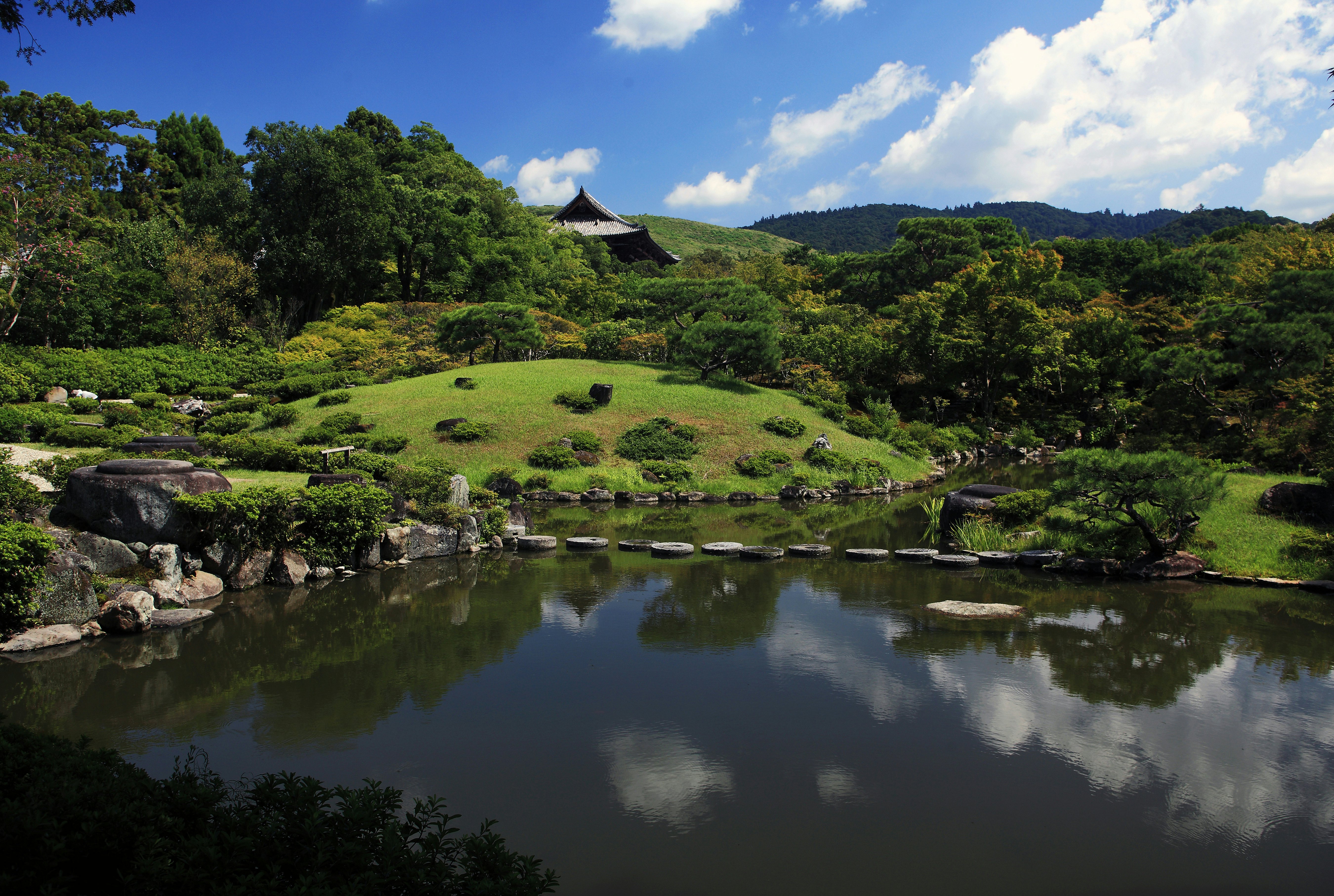 (Isui-en garden View from), Todaiji Temple, Nara ..Todaiji Temple Nandaimon.., Kinki, Japan
