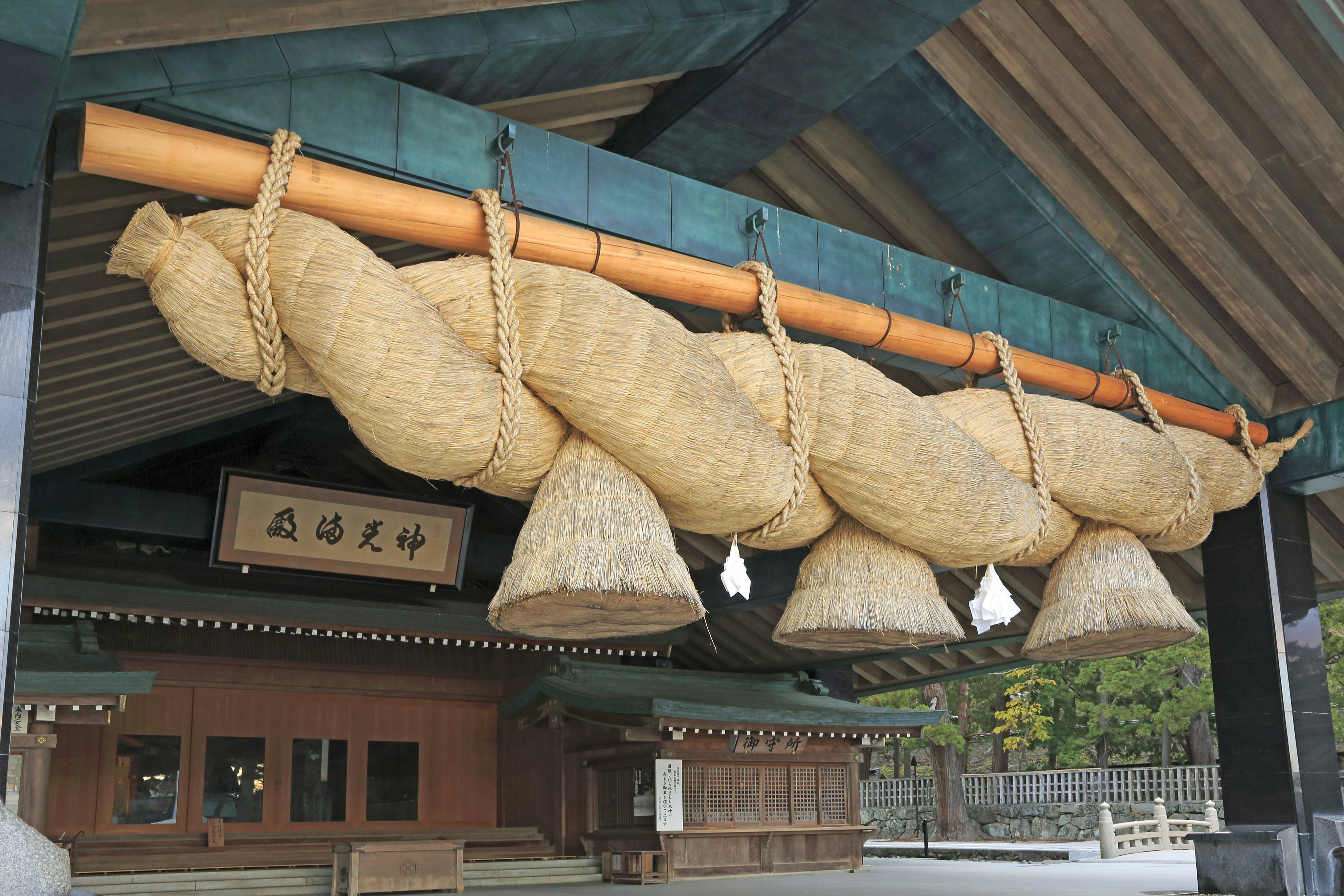 Japan, Sanin Region, Shimane Prefecture, Izumo, Shimenawa at Izumo Taisha Shrine. (Photo by: JTB Photo/UIG via Getty Images)