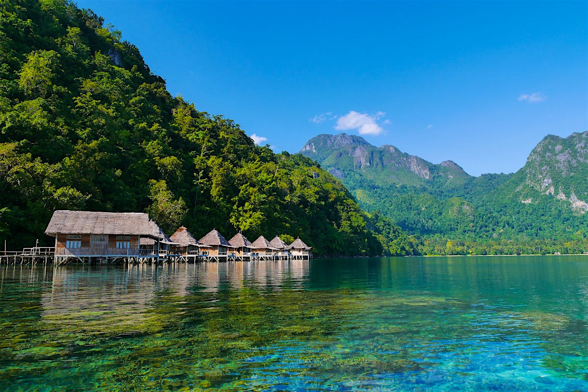 Best hotels and hostels in Maluku Lonely