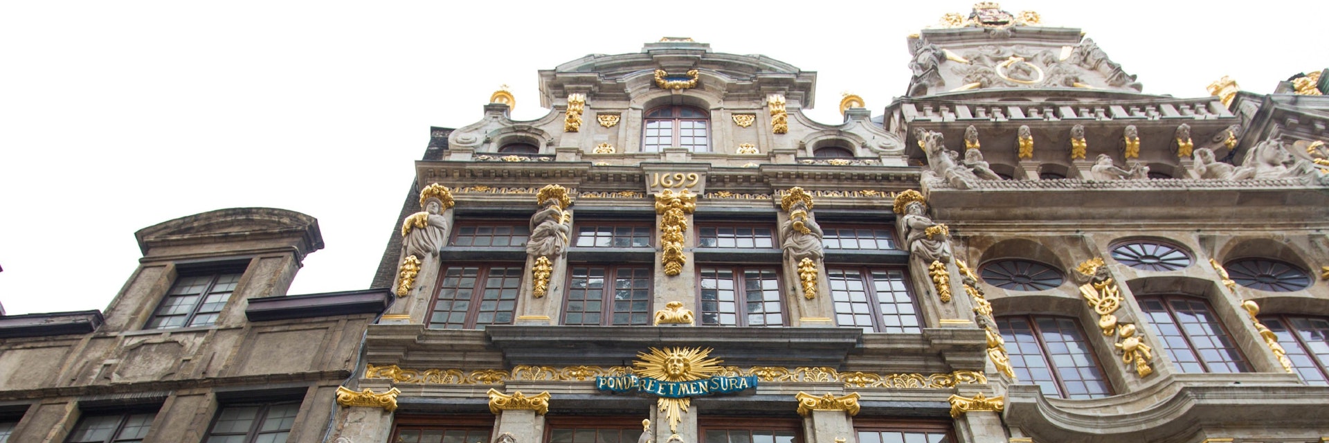 Le Renard upper facade