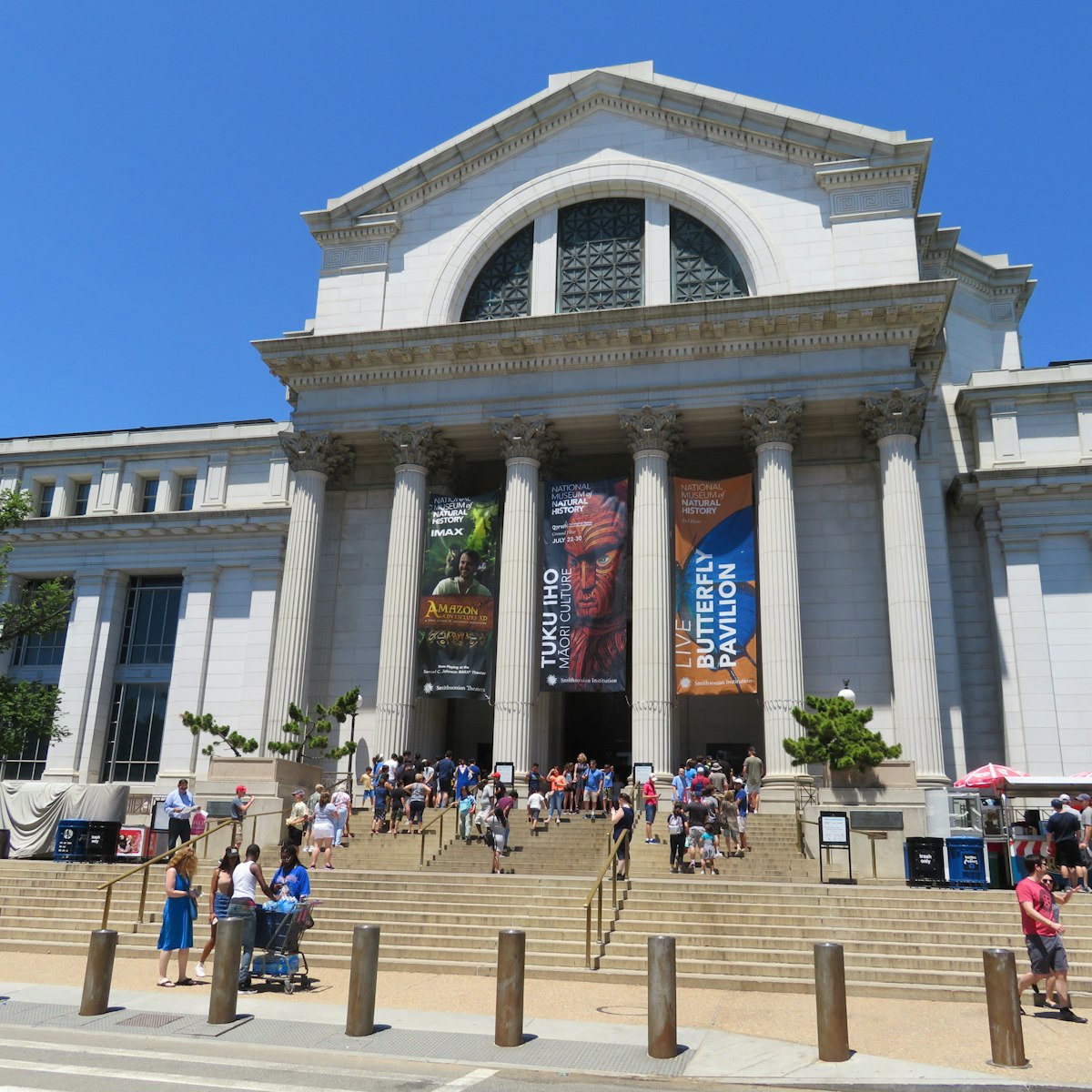 National Museum of Natural History, facade