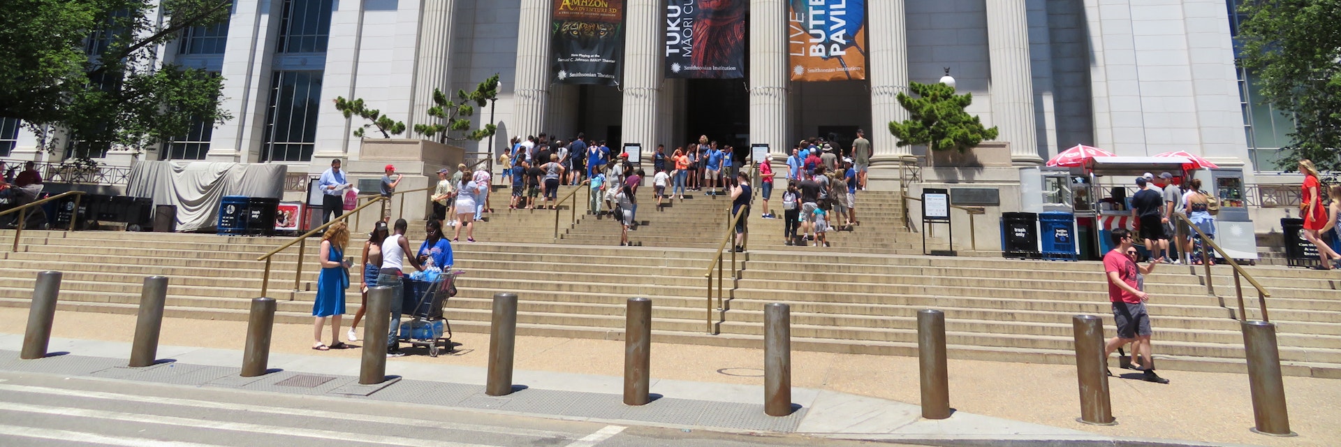 National Museum of Natural History, facade