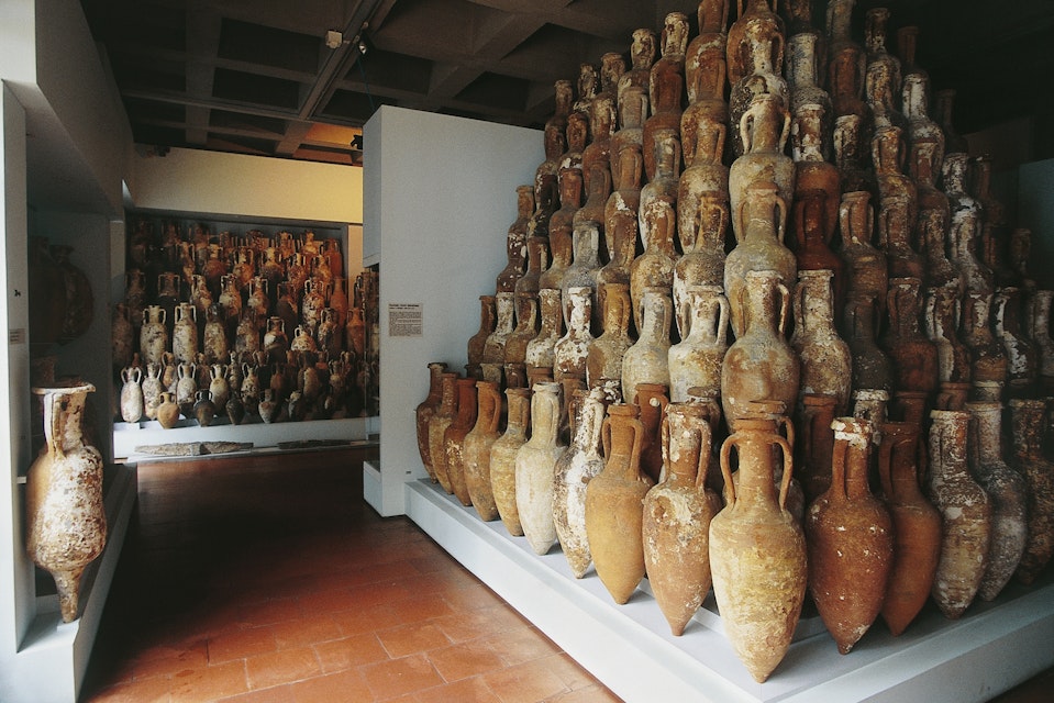 ITALY - APRIL 08: Amphorae in the Archaeological Museum of Lipari, island of Lipari, Sicily, Italy. (Photo by DeAgostini/Getty Images)