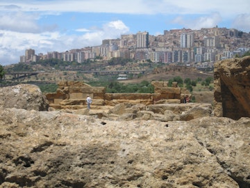 (GERMANY OUT) Italy - Sizilien Sicilia Sicily: Agrigento - view from the Valley of the Temples to the city (Photo by Promnitz/ullstein bild via Getty Images)