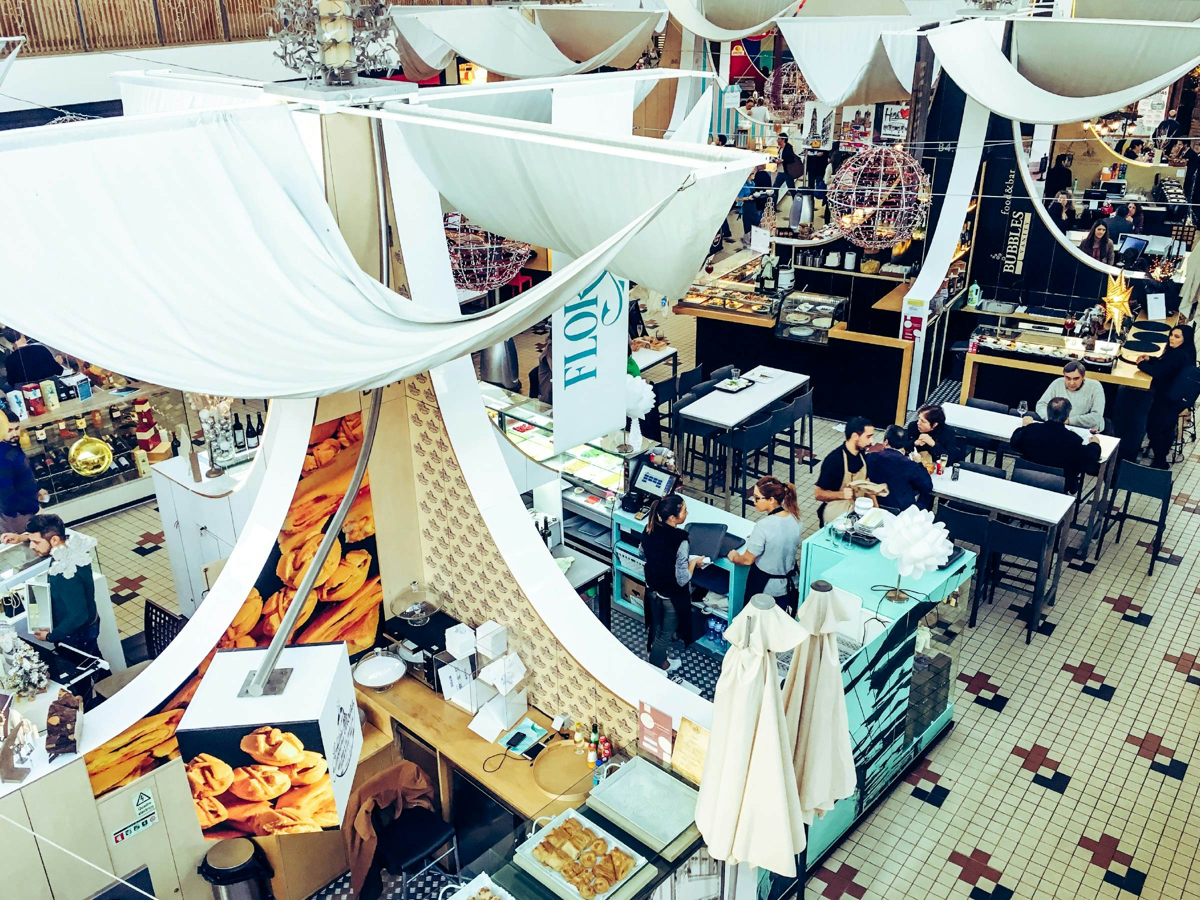 Mercado Bom Sucesso interior