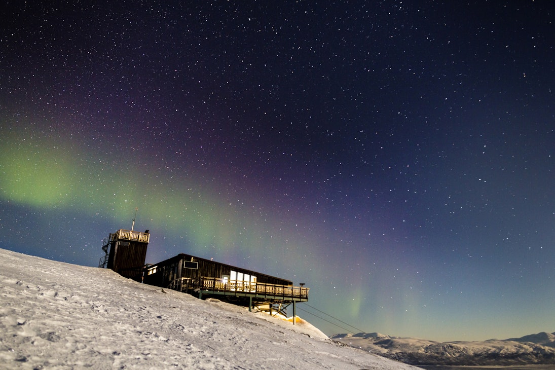 Sweden, Lapland, Abisko, Aurora Borealis over Abisko Sky Station