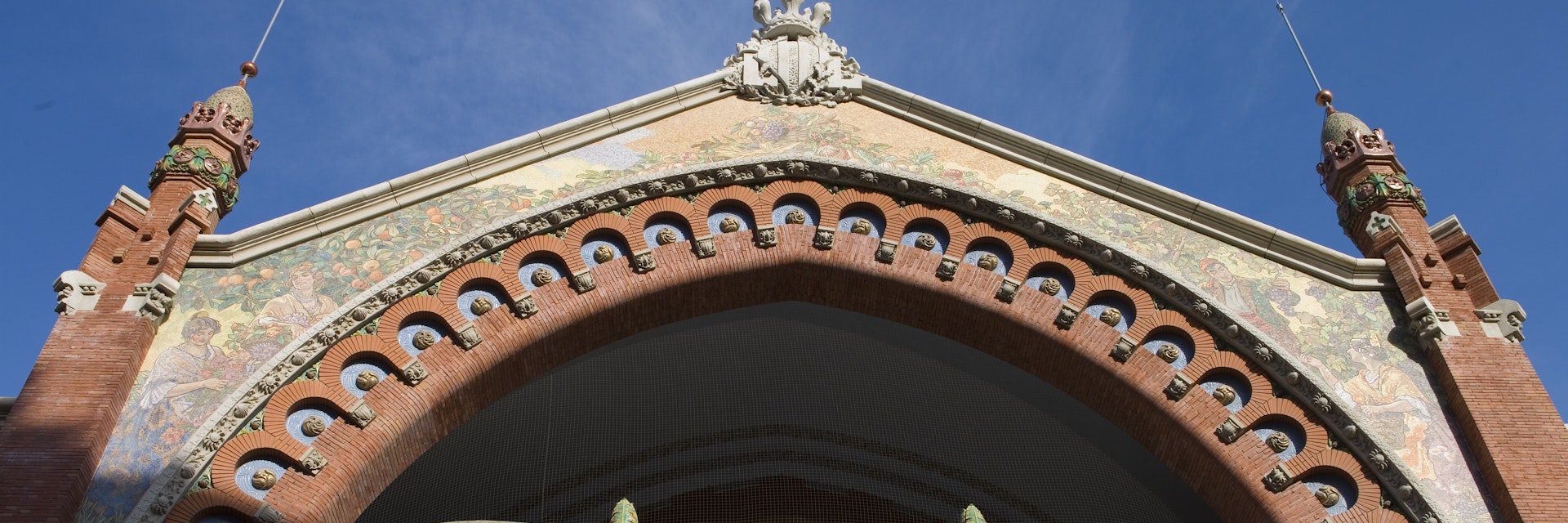 Exterior of Mercado Colon (Market Columbus).