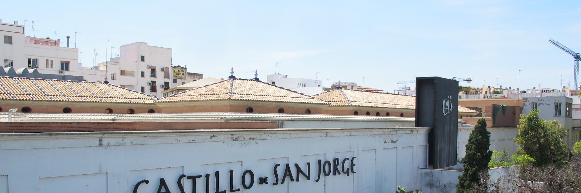 Castillo San Jorge museum exterior of building