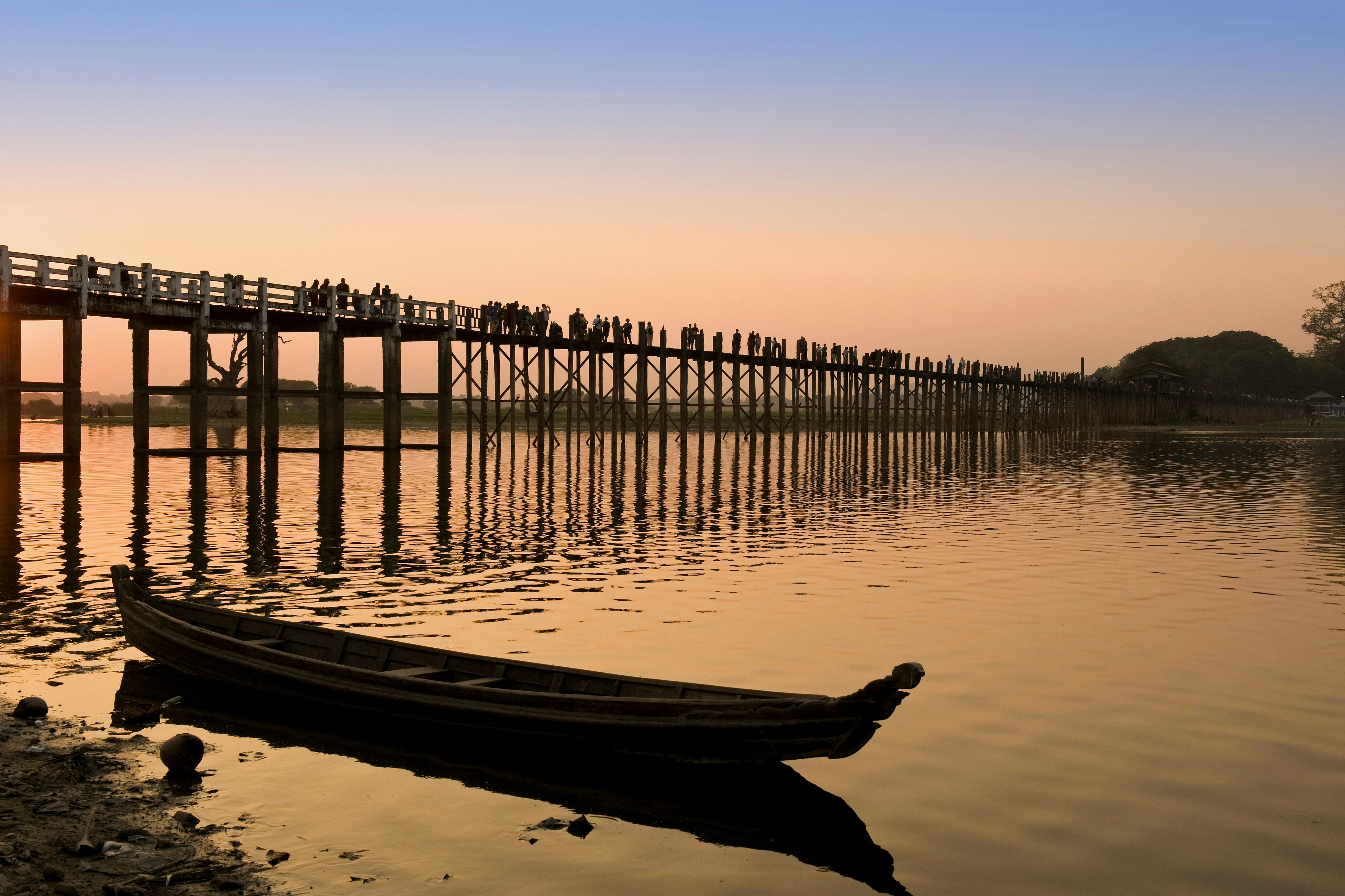 Footbridge Ubein Teakwood. Connects Amarapura To A Pagoda On The Other Side Of The Lake. Myanmar. (Photo by: EyeOn/UIG via Getty Images)