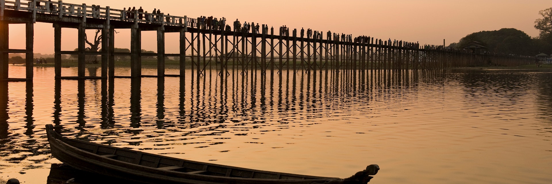 Footbridge Ubein Teakwood. Connects Amarapura To A Pagoda On The Other Side Of The Lake. Myanmar. (Photo by: EyeOn/UIG via Getty Images)
