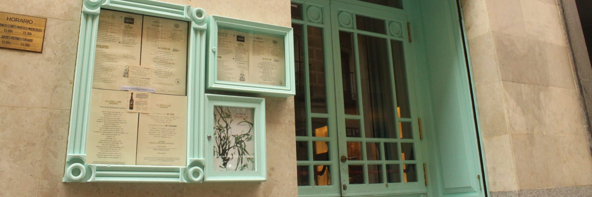 The entire menu is displayed outside of La Finca de Susana.