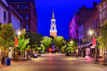 Burlington, Vermont, USA cityscape at Church Street Marketplace.; Shutterstock ID 493346407; Your name (First / Last): Trisha Ping; GL account no.: 65050; Netsuite department name: Online Editorial; Full Product or Project name including edition: Trisha Ping/65050/Online Editorial/Vermont