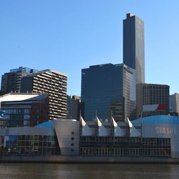 Exterior of the Sealife Aquarium taken from across the river on Southbank.