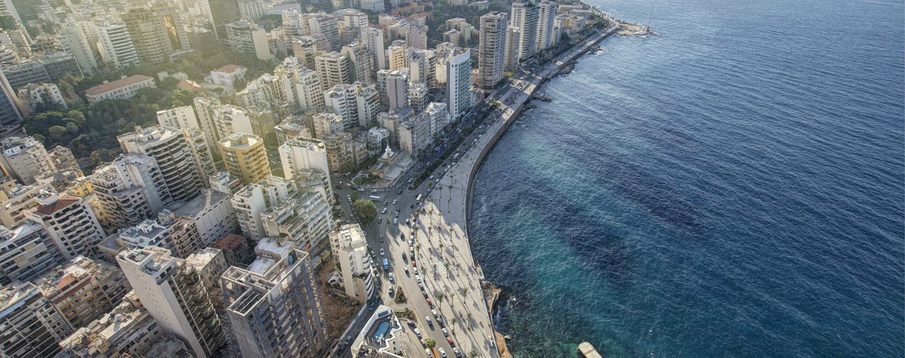 Peste 60 de persoane sunt date dispărute după explozia din Beirut