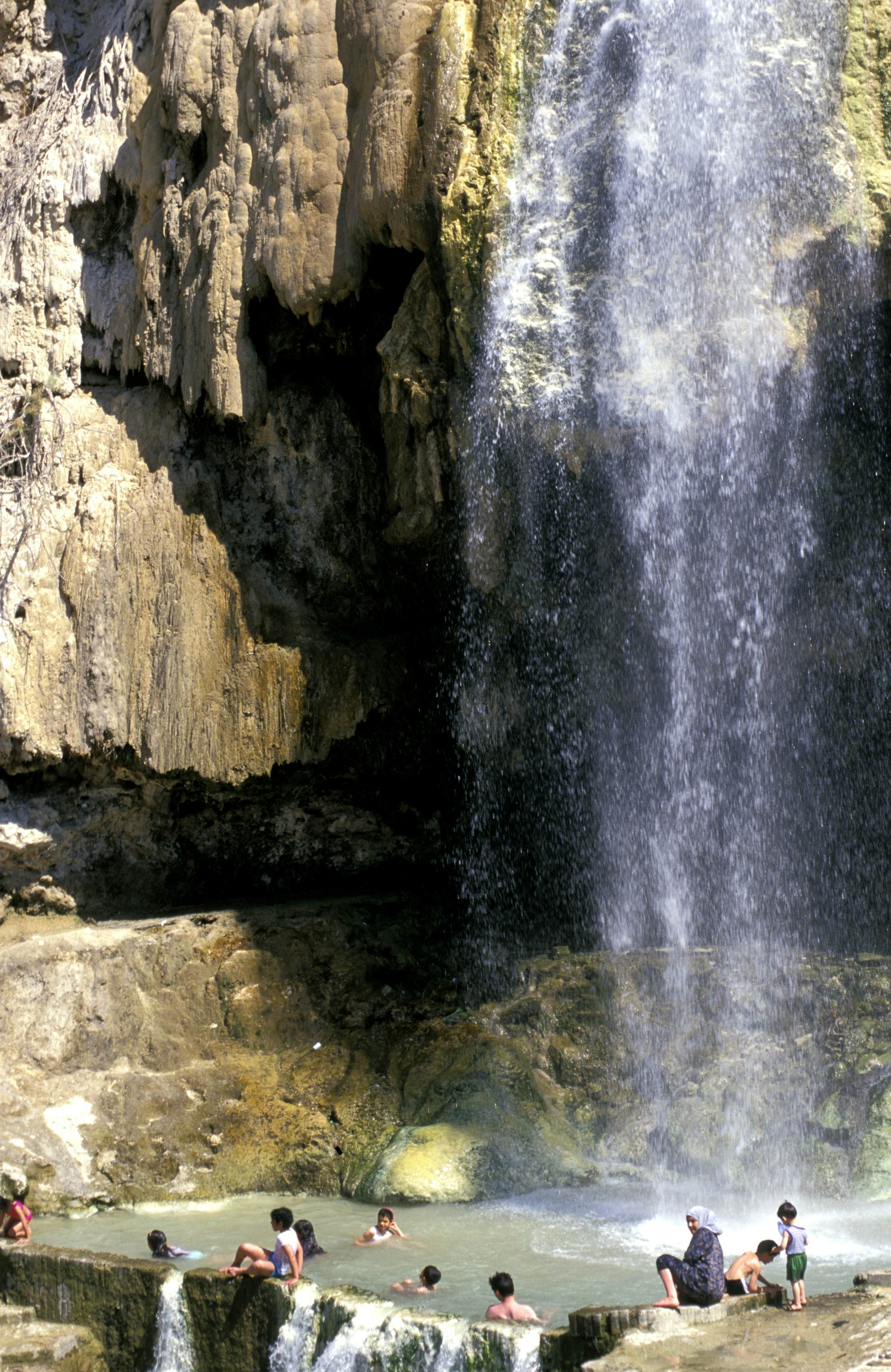 Wadi Zarqa Ma’in travel Jordan Lonely
