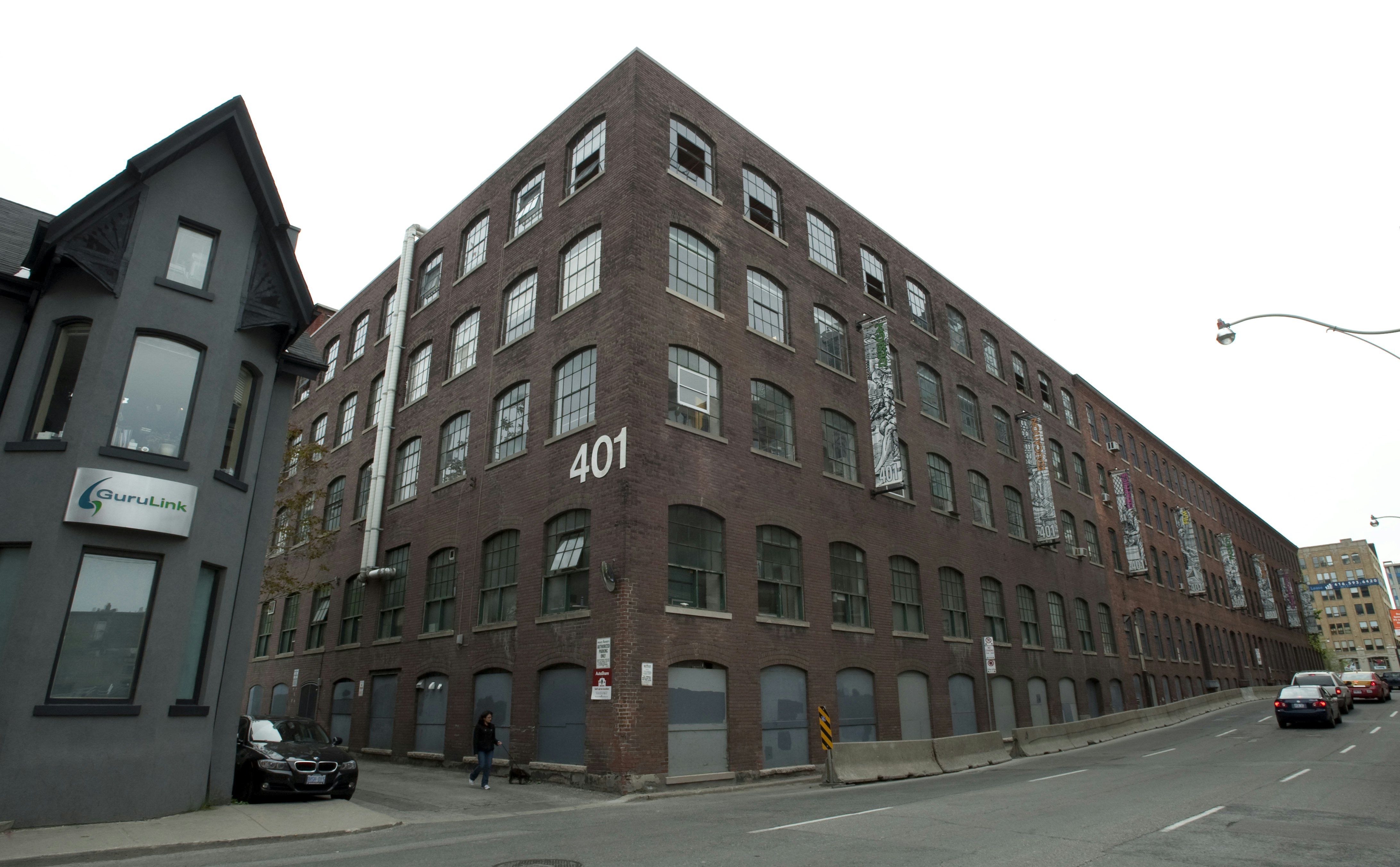 05/17/10 - TORONTO, ONTARIO - Open doors for Chris Hume column.  401 Richmond Street West. Rick Madonik/Toronto Star.