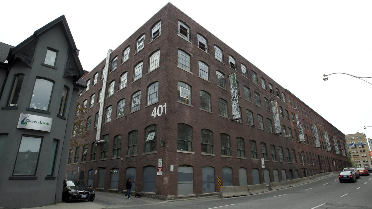 401 Richmond Toronto, Canada Attractions Lonely