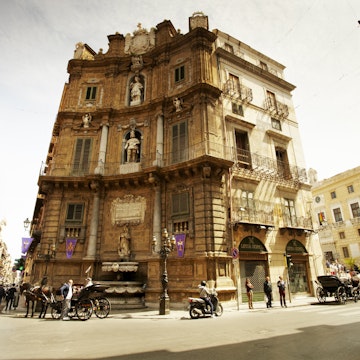 Baroque building on Quattro Canti intersection.