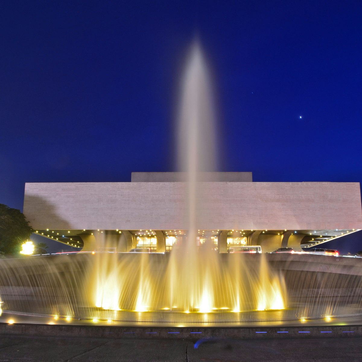 500px Photo ID: 130869553 - The National Theater at the CCP complex