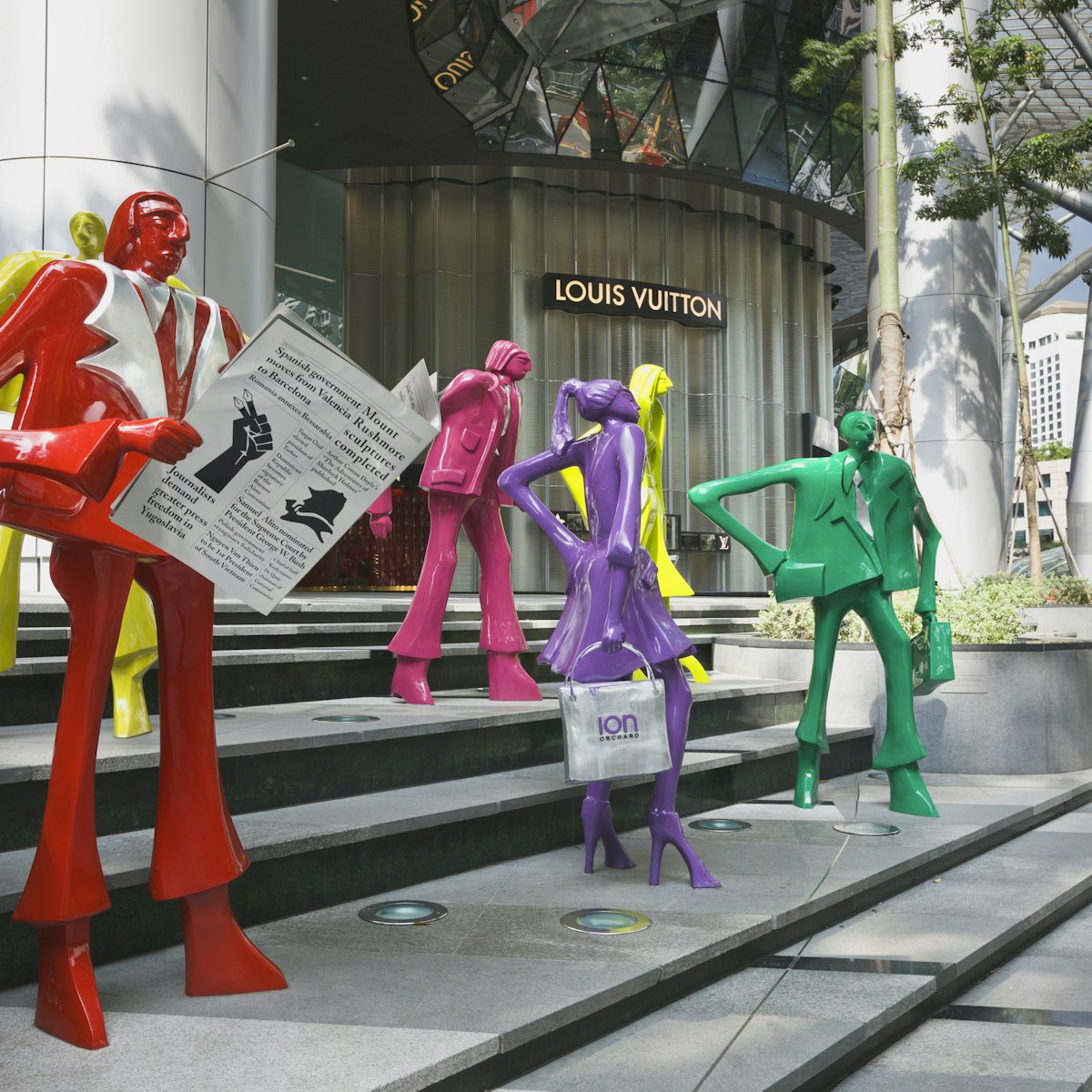 Singapore, Figurine at ION Orchard (Photo by: JTB Photo/UIG via Getty Images)