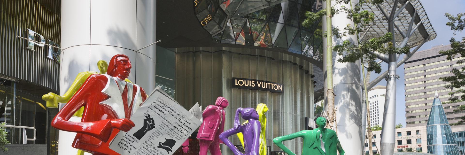 Singapore, Figurine at ION Orchard (Photo by: JTB Photo/UIG via Getty Images)