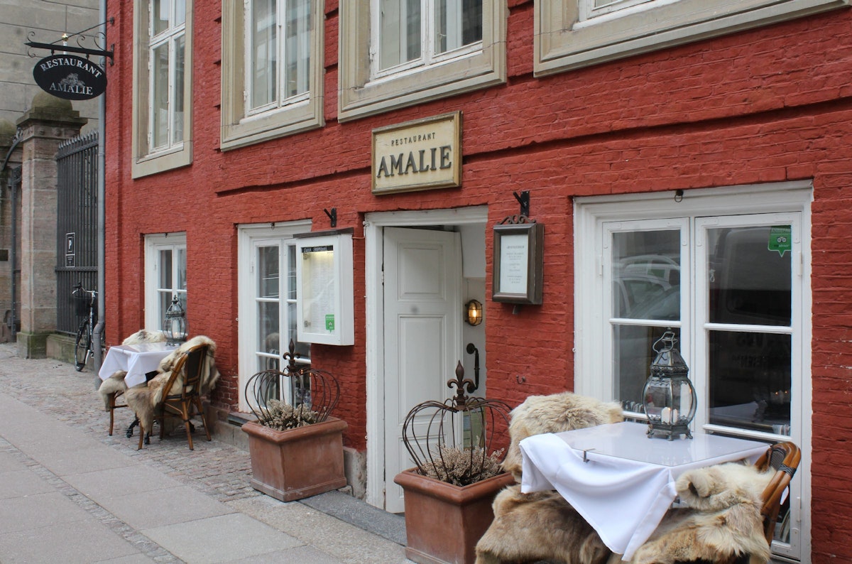 Restaurant Amalie exterior and signage