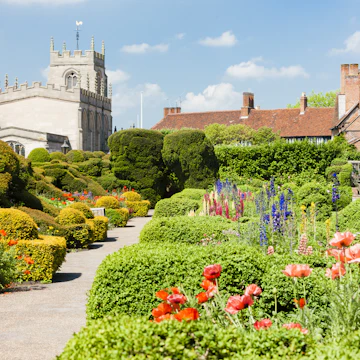 New Place garden, Stratford-upon-Avon, Warwickshire, England; Shutterstock ID 138746273; Your name (First / Last): Emma Sparks; GL account no.: 65050; Netsuite department name: Online Editorial; Full Product or Project name including edition: Best in Europe POI updates