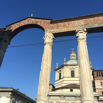 San Lorenzo Columns seen from below.