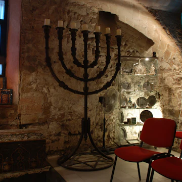 Inside the Sinagoga Major